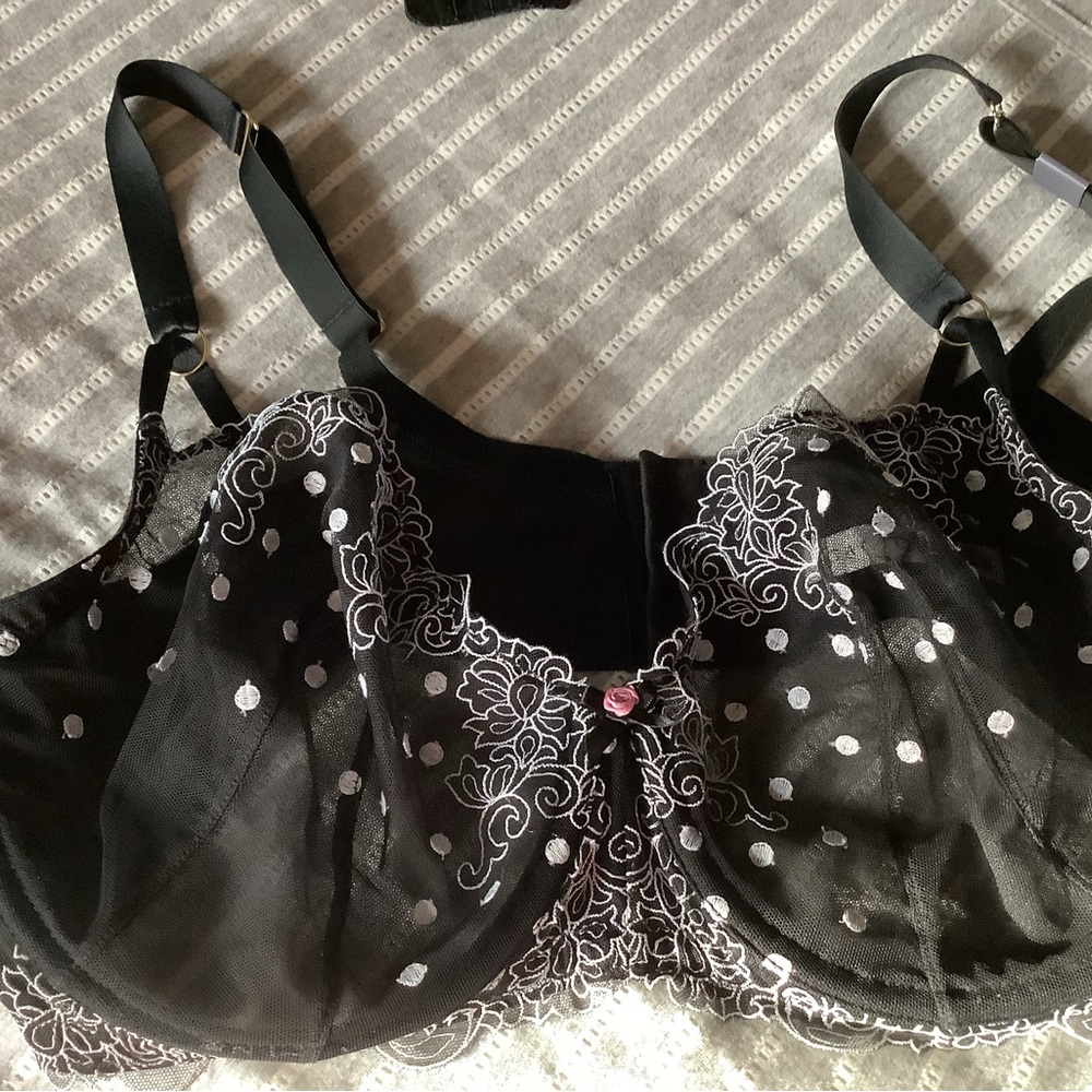 NWOT Cacique Bra 42DD - Sheer Black With White Floral Embroidery